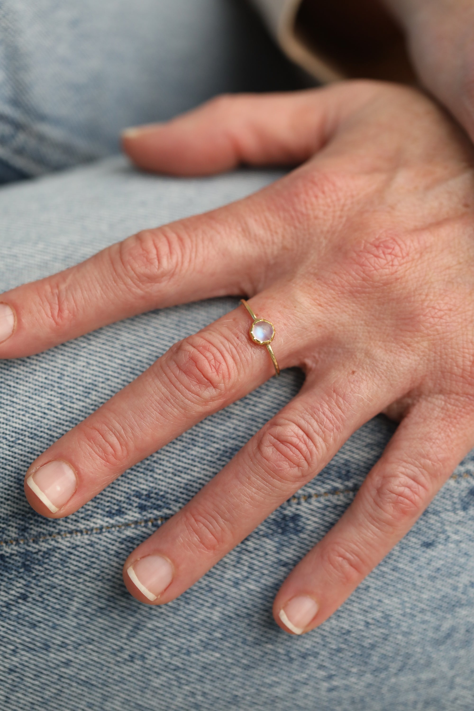 Small moonstone ring discount